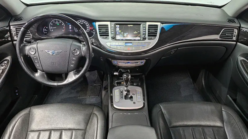 Hyundai Genesis