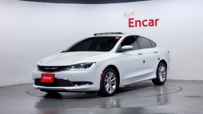 Chrysler 200