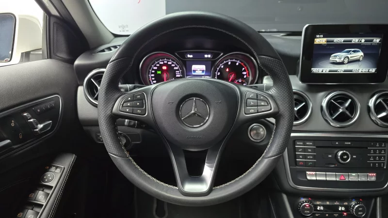 Mercedes-Benz GLA-Class