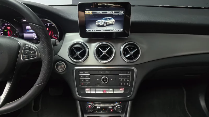 Mercedes-Benz GLA-Class