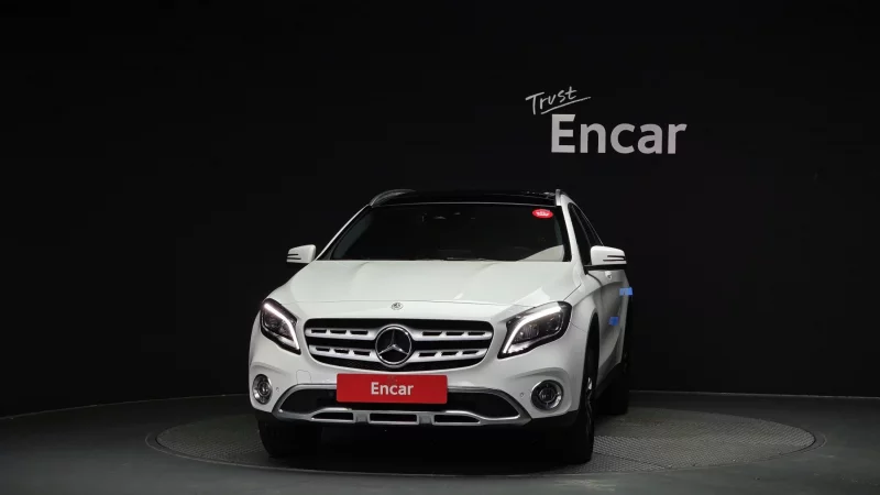 Mercedes-Benz GLA-Class