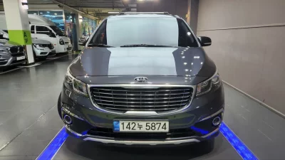 Kia Carnival