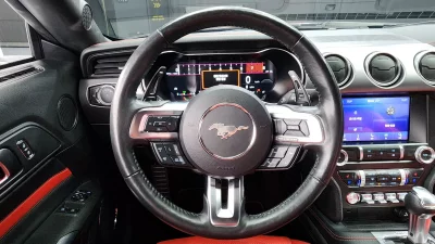 Ford MUSTANG