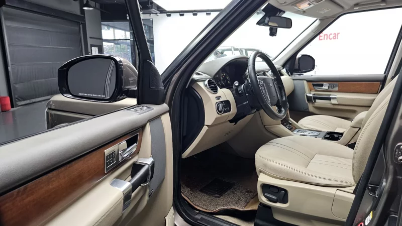 Land Rover DISCOVERY