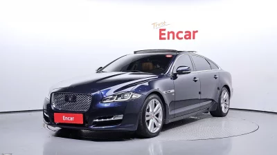 Jaguar XJ