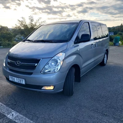 Hyundai Starex