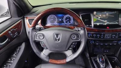 Hyundai Equus