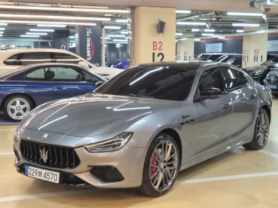 Maserati GHIBLI