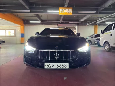 Maserati GHIBLI