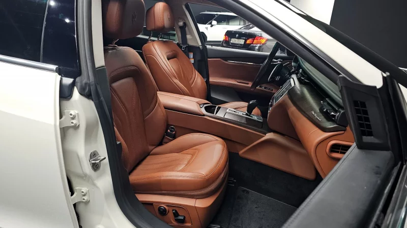 Maserati QUATTROPORTE