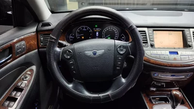 Hyundai Genesis