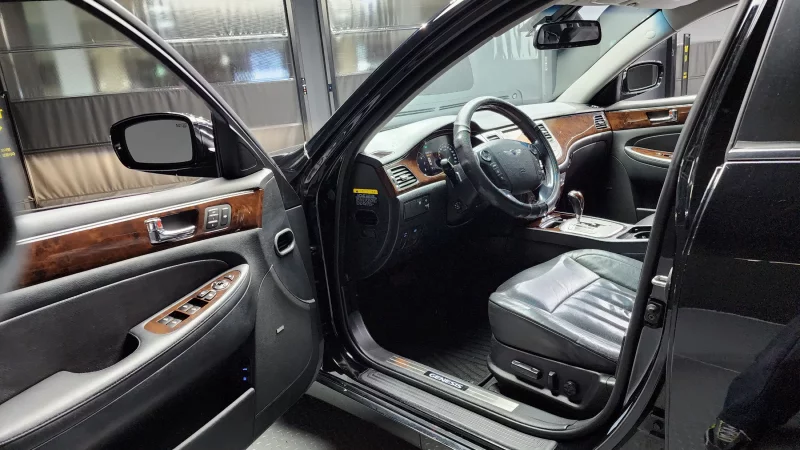 Hyundai Genesis