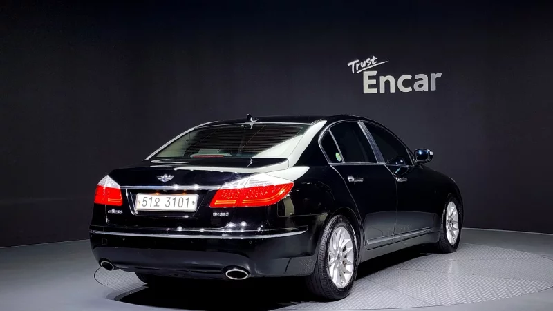 Hyundai Genesis