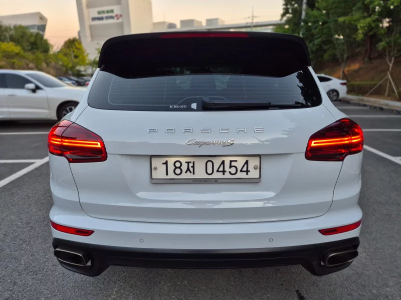 Porsche CAYENNE