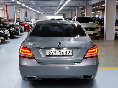 Hyundai Equus