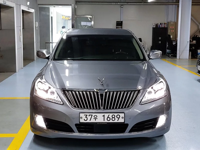 Hyundai Equus