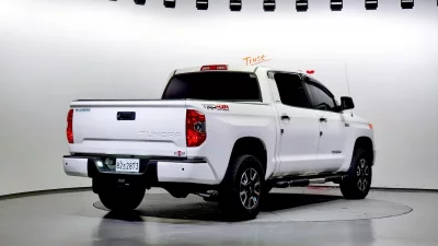 Toyota TUNDRA