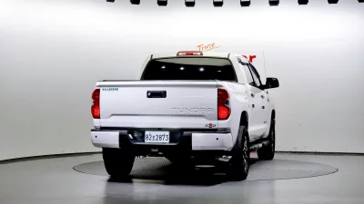 Toyota TUNDRA