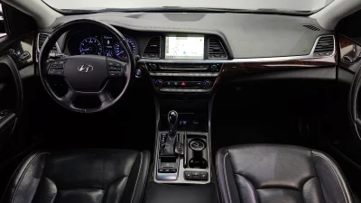 Hyundai Aslan