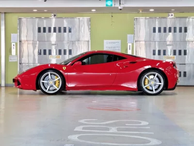 Ferrari 488