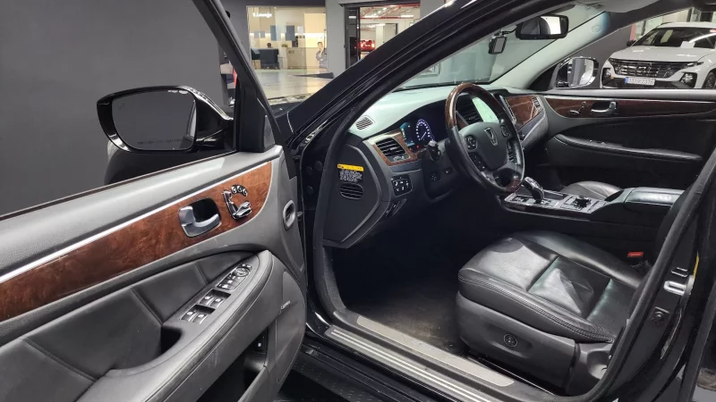 Hyundai Equus