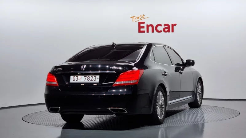 Hyundai Equus