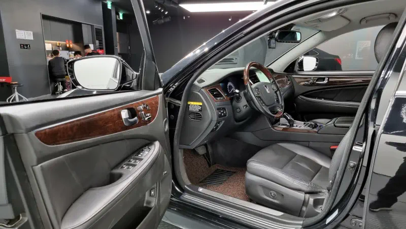 Hyundai Equus