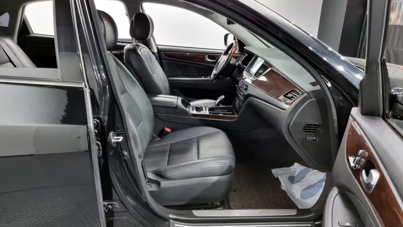 Hyundai Equus