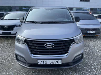 Hyundai Starex