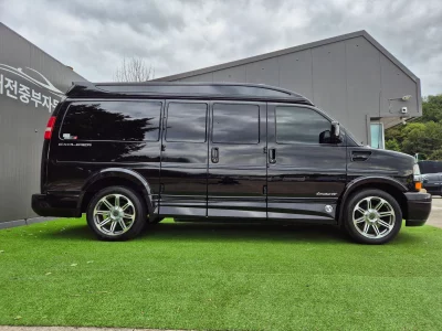 Chevrolet Express Van