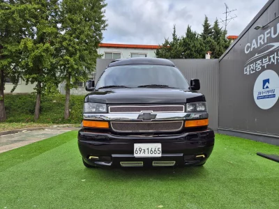 Chevrolet Express Van