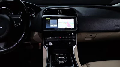 Jaguar XE