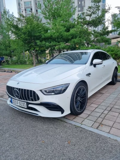 Mercedes-Benz AMG GT