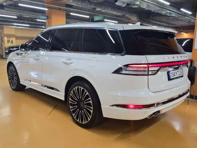 Lincoln AVIATOR