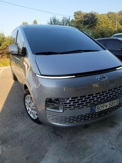 Hyundai Staria