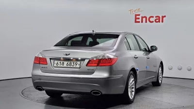 Hyundai Genesis