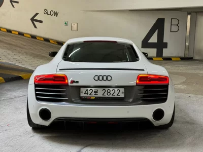 Audi R8