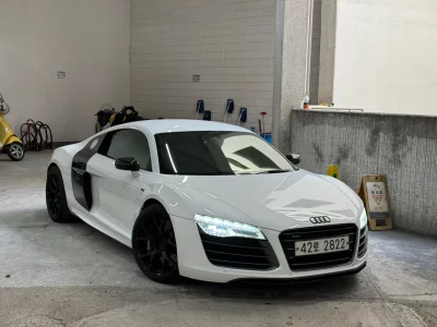 Audi R8