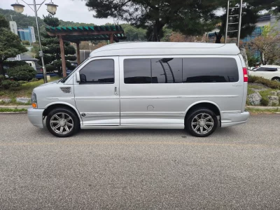 Chevrolet Express Van