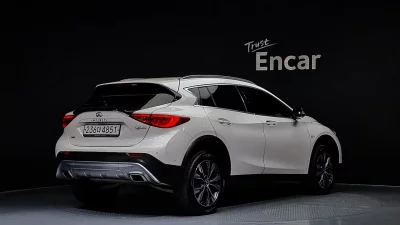 Infiniti QX30