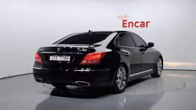 Hyundai Equus