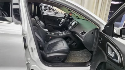 Chrysler 200