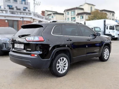 Jeep CHEROKEE