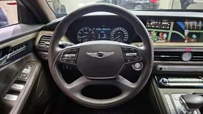 Genesis G90