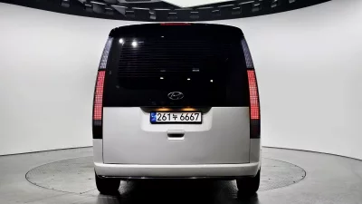Hyundai Staria