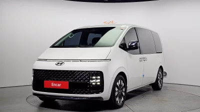 Hyundai Staria