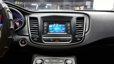 Chrysler 200