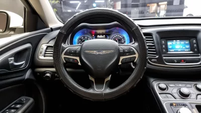 Chrysler 200