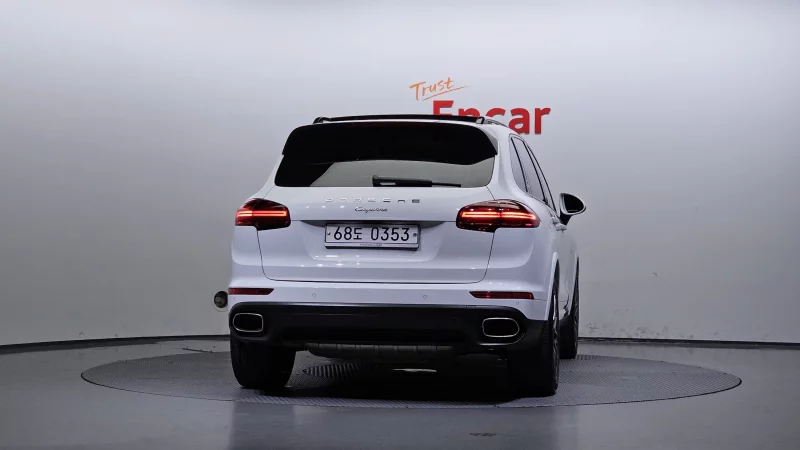 Porsche CAYENNE