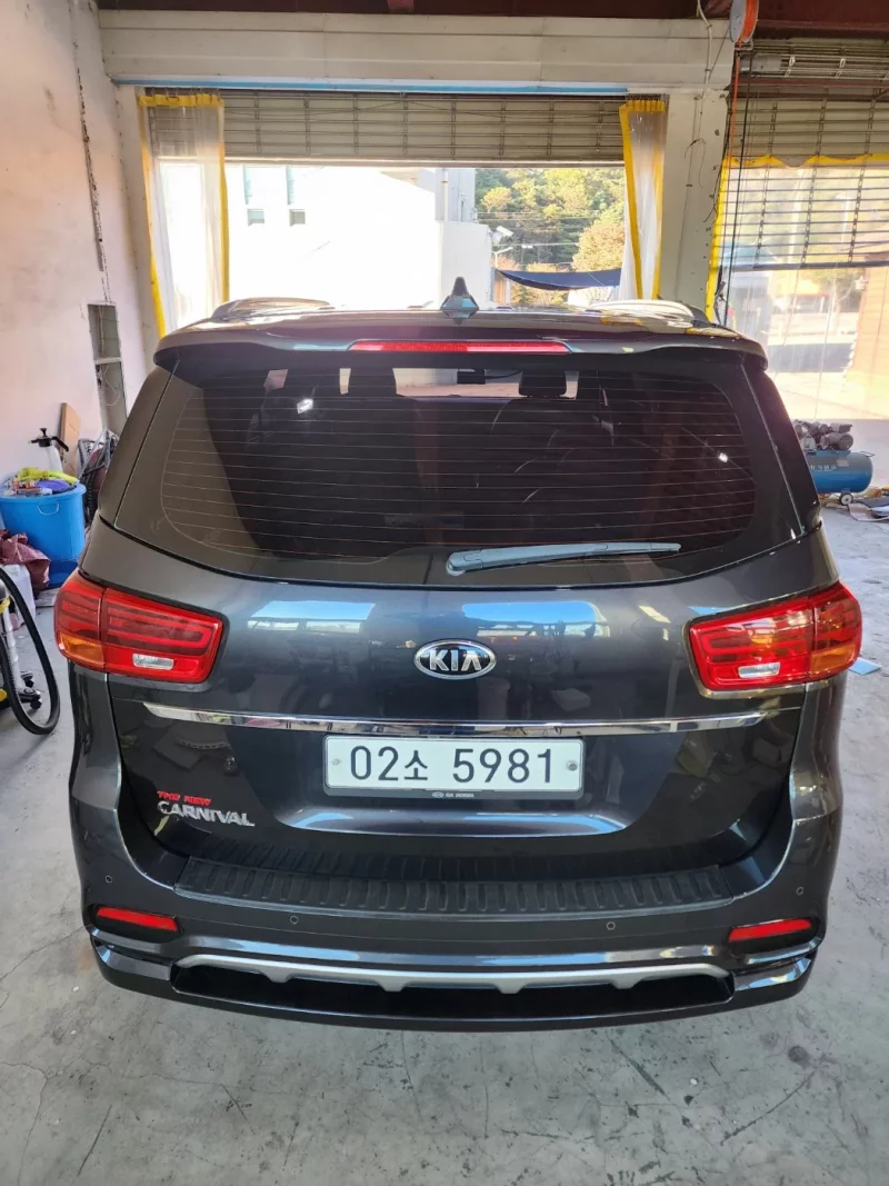 Kia Carnival